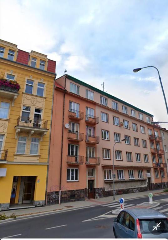 Apartman V Centru Карловы Вары Экстерьер фото